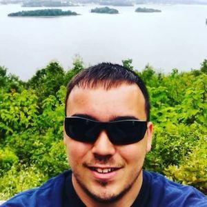 Meet your Posher, Thomas